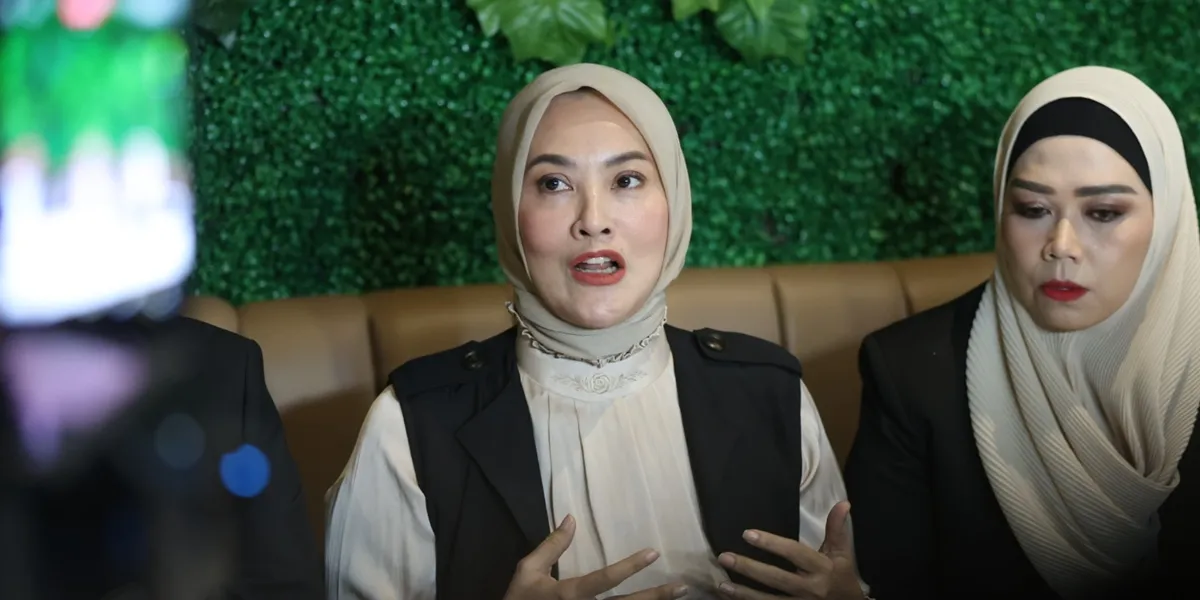 Elma Theana Bongkar Dugaan Dalang di Balik Hoaks Perceraian Sonny dan Fairuz